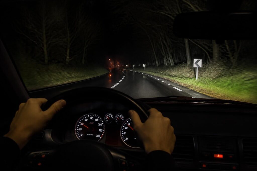 Conduire de nuit : les bons réflexes pour débutants
