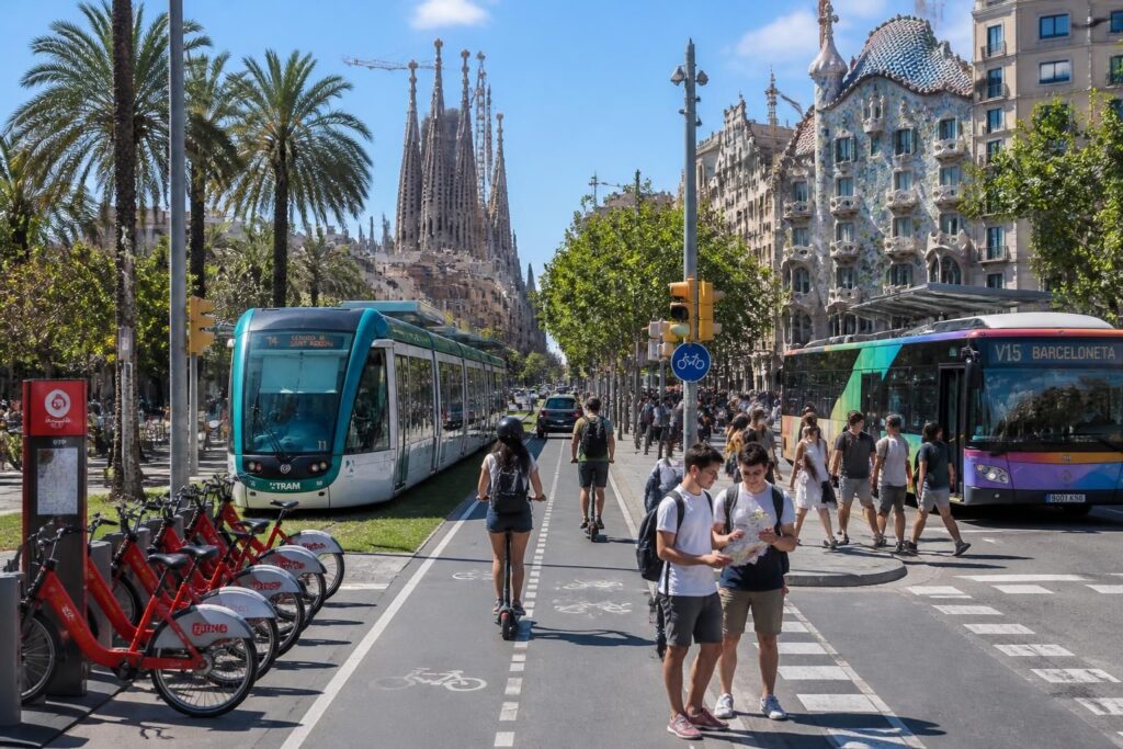 découvrez les meilleures solutions et conseils pour vous déplacer facilement à barcelone, que ce soit en métro, bus, vélo ou à pied.